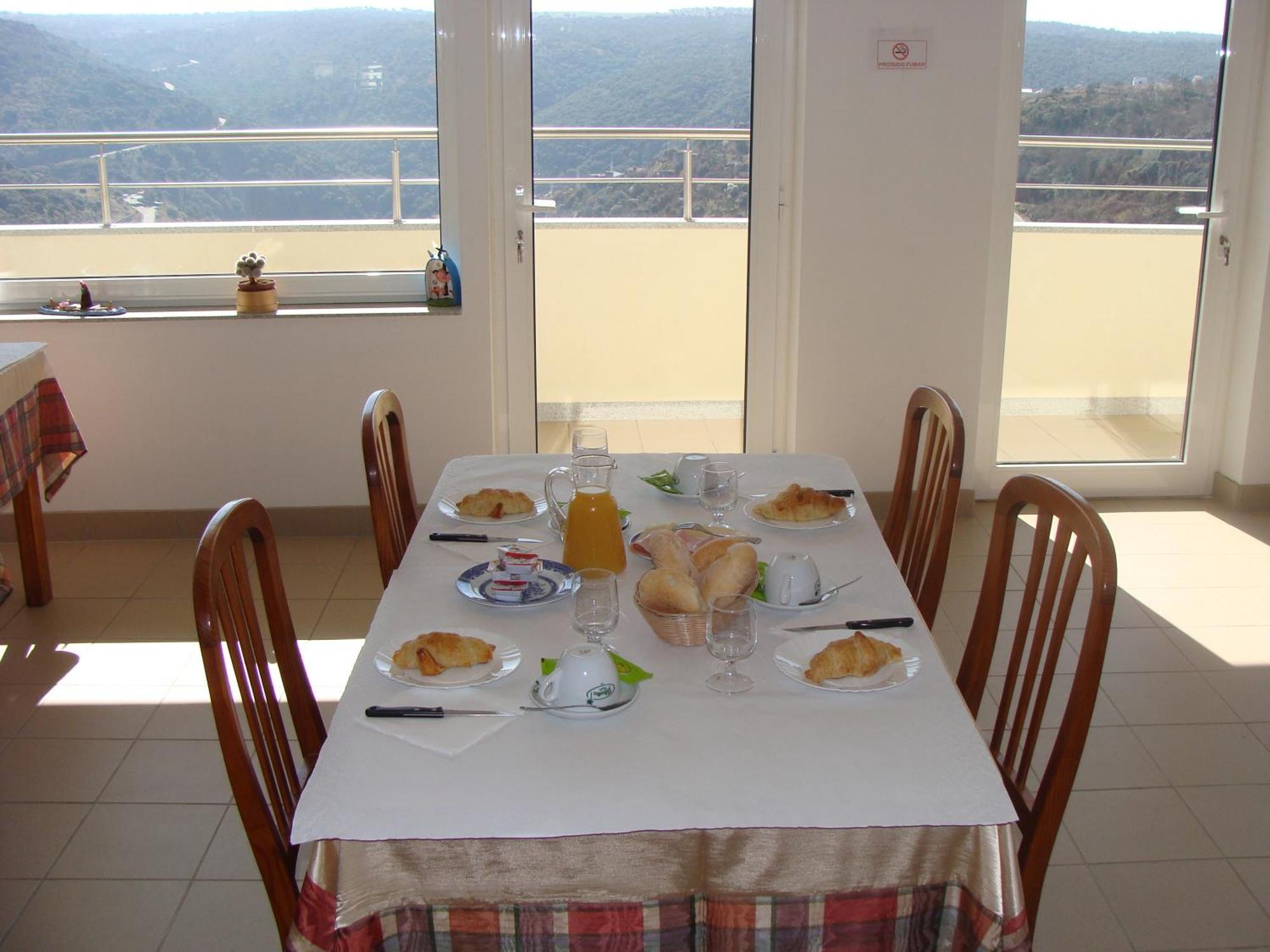 Pensao Vista Bela Hotell Miranda do Douro Eksteriør bilde