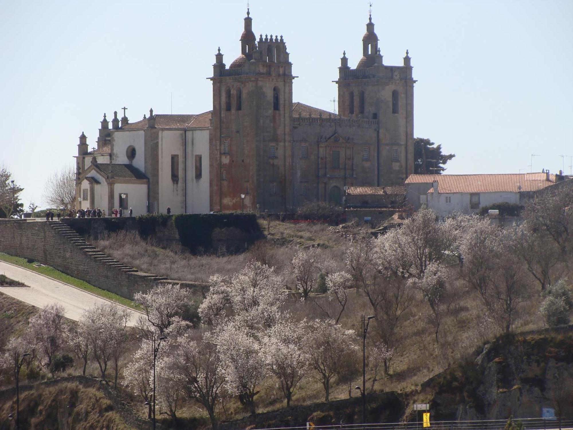 Pensao Vista Bela Hotell Miranda do Douro Eksteriør bilde